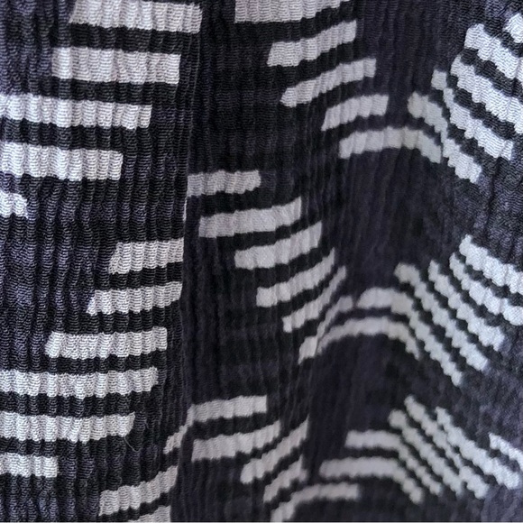 A PIECE APART Textured 100% Silk Geometric Ruffle Peplum Button Front Blouse 8 - Picture 6 of 8